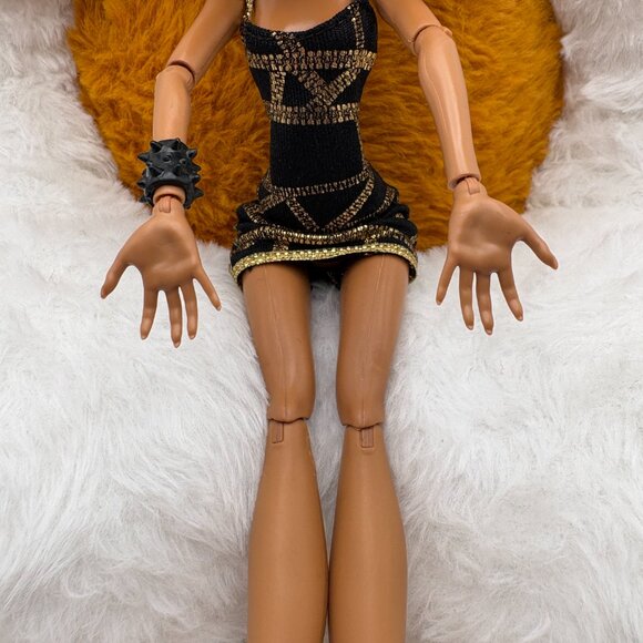 Monster High Clawdeen Wolf Ghouls Night Out Doll 2013 Release (SKU: 540TO) - Picture 8 of 16